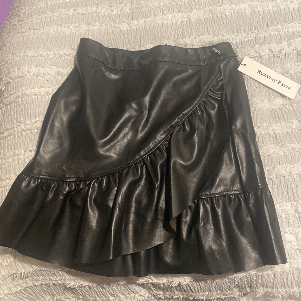 Runaway Paris Leather Skirt NWT size small